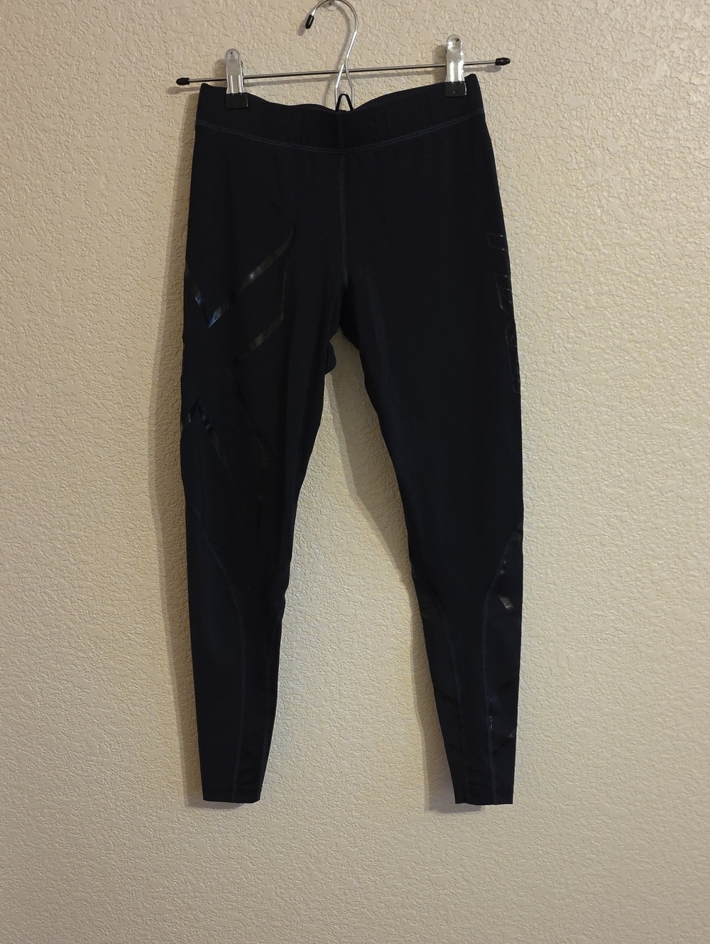 2XU Black Performance Jeggings with Gloss Accents